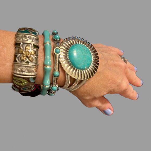 Bundle of Four Boho Blue Turquoise Silver Tone Bracelets - Picture 4 of 6